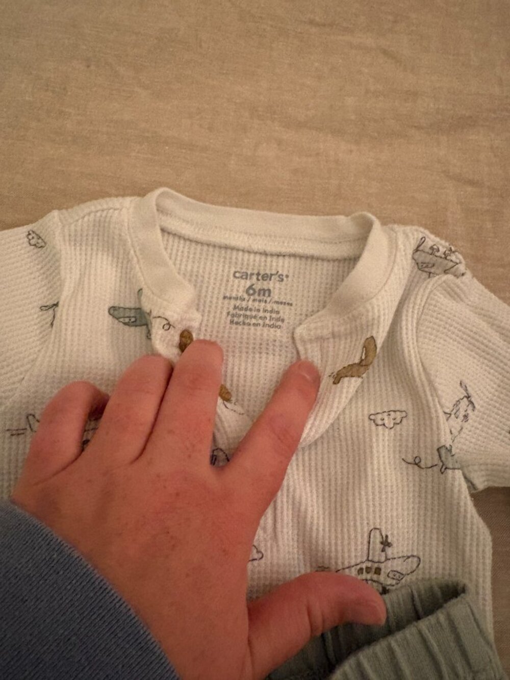 Carter’s Baby Boy 2pc Airplane Shirt & Pants Outfit Set Green 6M - Picture 3 of 4